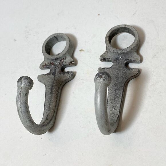 RESTORATIVE HARDWARE 2 ANTIQUE Wrought Iron Farm Style Heavy Duty Hooks Blankets - Picture 6 of 6
